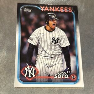 Topps Yankees Juan Soto Baseball Card